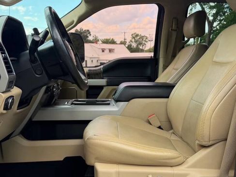 Used 2019 Ford F250 Lariat w/ Lariat Ultimate Package AWD/4WD image 16