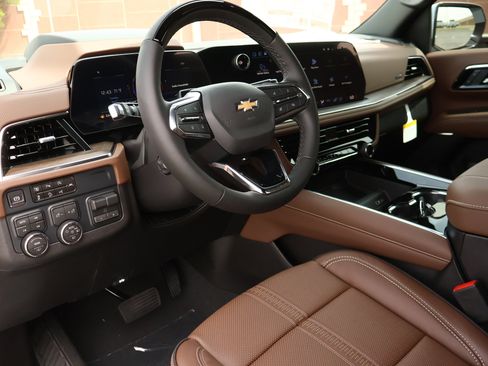 New 2026 Chevrolet Tahoe High Country AWD/4WD image 3