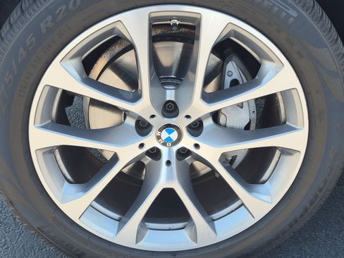 Used 2024 BMW X5 xDrive40i w/ Parking Assistance Package AWD/4WD image 13