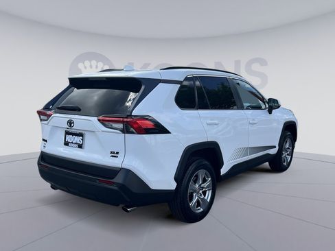 Used 2022 Toyota RAV4 XLE image 16