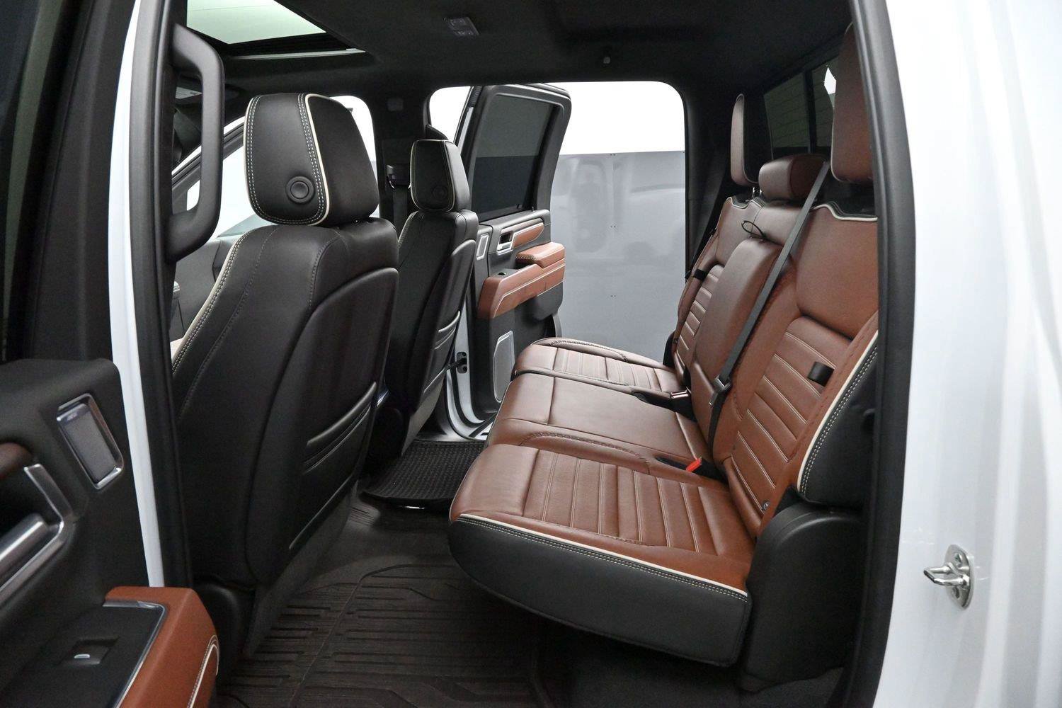 Used 2025 GMC Sierra 2500 Denali Ultimate AWD/4WD image 32