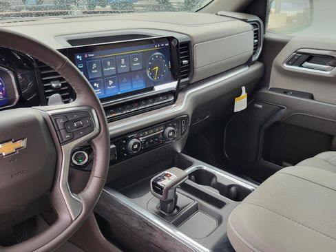 New 2025 Chevrolet Silverado 1500 LTZ image 17