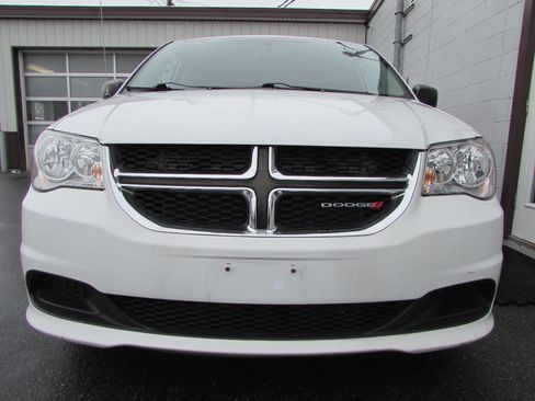Used 2017 Dodge Grand Caravan SE w/ Power Window Group image 2