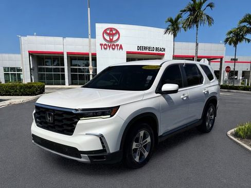 Used 2024 Honda Pilot EX-L image 3