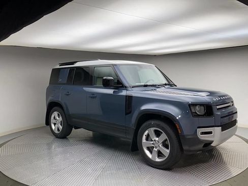 Used 2023 Land Rover Defender 110 SE AWD/4WD image 2