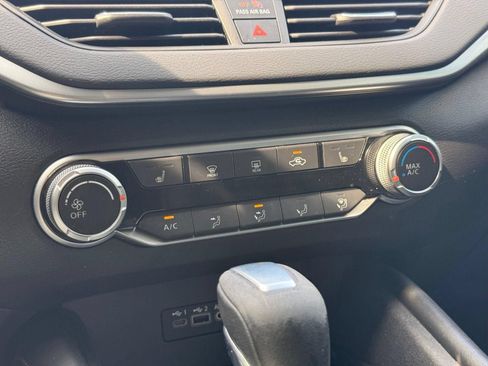 Used 2019 Nissan Altima 2.5 SR w/ SR Premium Package FWD image 43