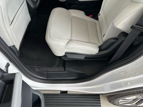 Certified 2025 Ford Expedition Platinum w/ Driver's Package AWD/4WD image 24