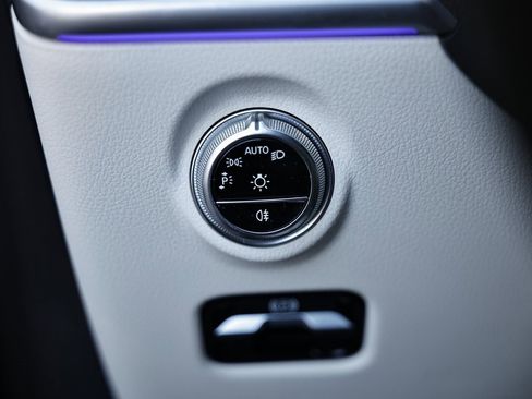 Used 2023 Mercedes-Benz C 300 C 300 w/ Exclusive Trim Package image 20