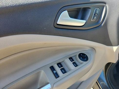 Certified 2017 Ford Escape SE FWD image 22