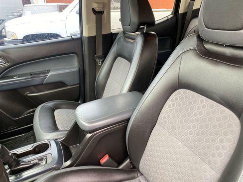 Used 2018 Chevrolet Colorado Z71 w/ Centennial Edition image 27