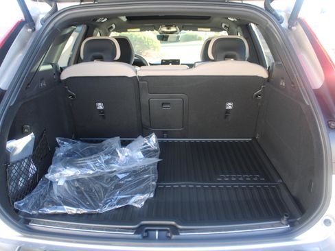 New 2026 Volvo XC60 T8 Plus w/ Protection Package Premier image 45