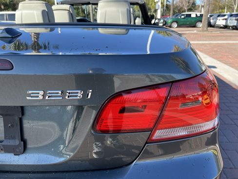 Used 2009 BMW 328i Convertible image 39