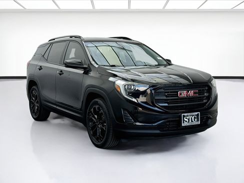 Used 2020 GMC Terrain SLE w/ Driver Convenience Package FWD image 3