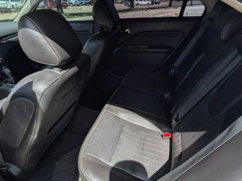 Used 2010 Ford Fusion Sport image 16