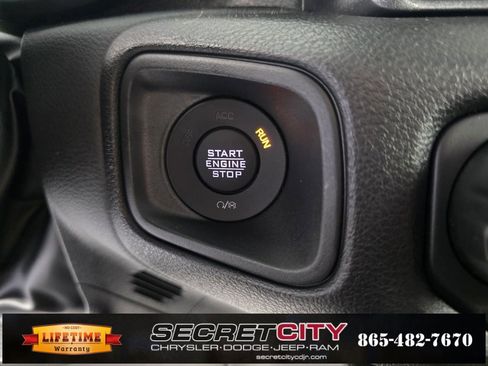 New 2025 Jeep Gladiator Sport image 22