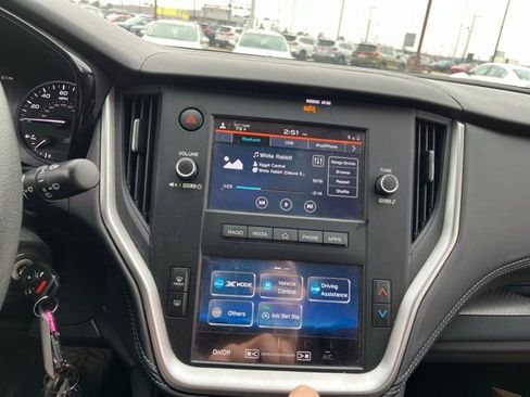 Used 2020 Subaru Outback 2.5i image 10