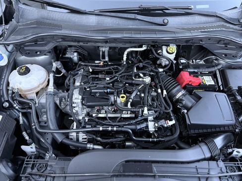 Used 2021 Ford Escape SE image 32