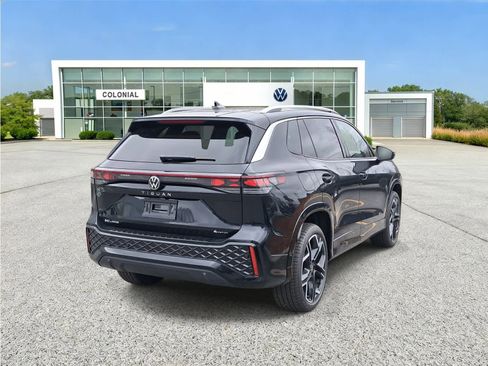 New 2026 Volkswagen Tiguan SEL R-Line AWD/4WD image 3