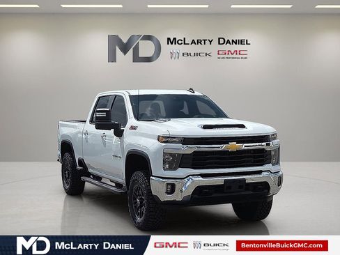 Certified 2024 Chevrolet Silverado 2500 LT w/ Convenience Package AWD/4WD image 1