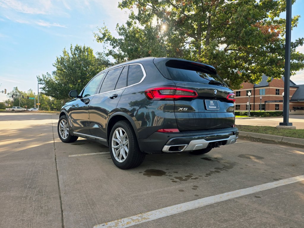 Used 2019 BMW X5 xDrive40i w/ Premium Package 2 AWD/4WD image 12