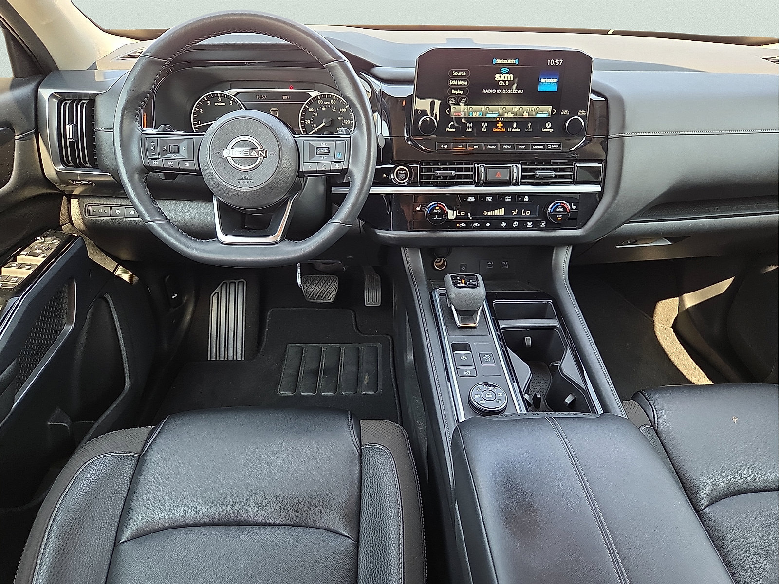 Used 2024 Nissan Pathfinder SL AWD/4WD image 12