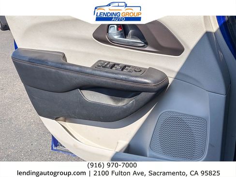 Used 2019 Chrysler Pacifica Touring Plus FWD image 20