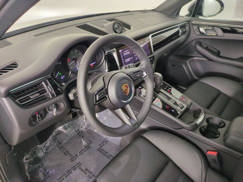 New 2026 Porsche Macan S AWD/4WD image 4