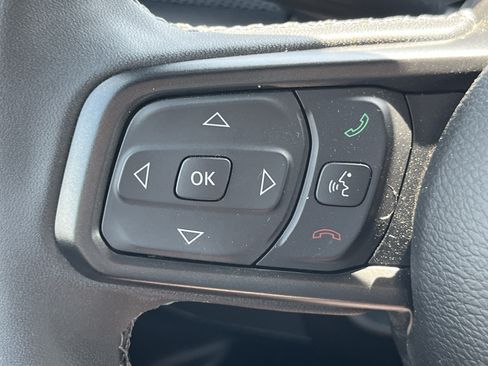Used 2025 Jeep Wrangler Unlimited Rubicon w/ Safety Group AWD/4WD image 27