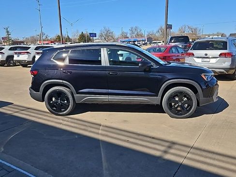 New 2026 Volkswagen Taos SEL AWD/4WD image 4