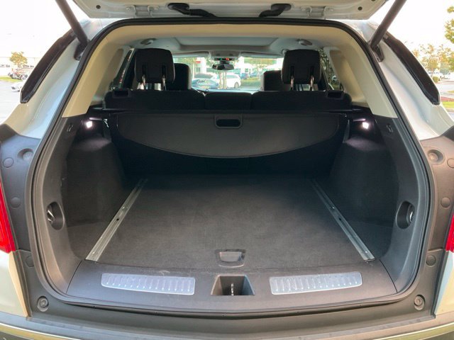 Used 2017 Cadillac XT5 Premium Luxury w/ Driver Assist Package AWD/4WD image 19