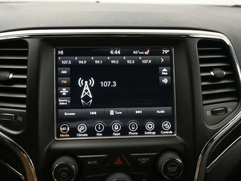 Used 2018 Jeep Grand Cherokee Limited image 12