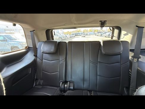 Used 2018 Cadillac Escalade Luxury image 26