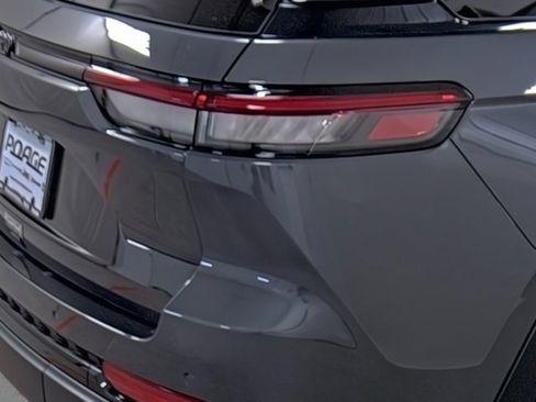 New 2025 Jeep Grand Cherokee 4WD image 13