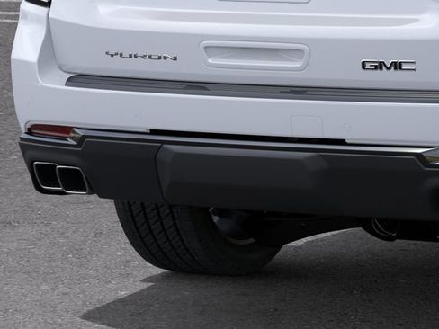 New 2026 GMC Yukon Denali Ultimate w/ LPO, Floor Liner Package AWD/4WD image 14