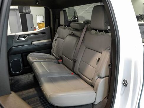 Used 2022 GMC Sierra 1500 SLT AWD/4WD image 49