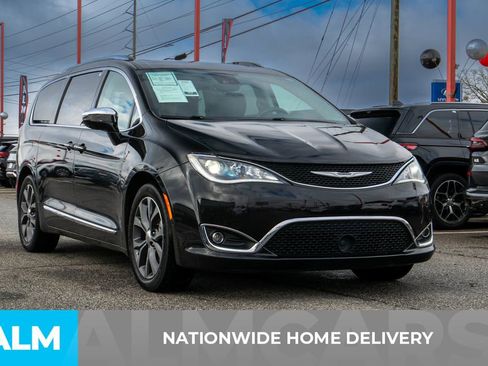 Used 2017 Chrysler Pacifica Limited image 5