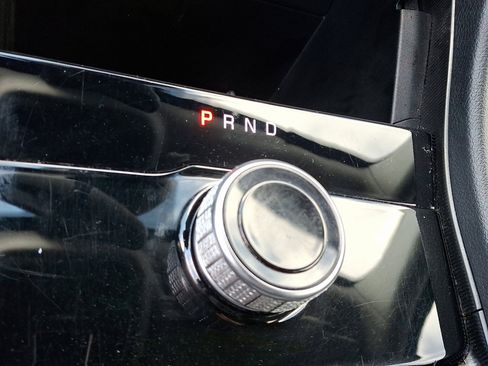 Used 2024 Jeep Grand Cherokee Laredo image 27