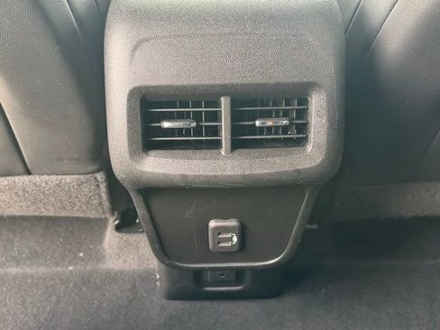Used 2022 Chevrolet Equinox RS w/ RS Leather Package AWD/4WD image 7