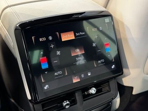 New 2026 Cadillac Vistiq Luxury AWD/4WD image 11