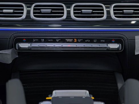 Used 2026 Mercedes-Benz Maybach GLS 600 4MATIC image 75