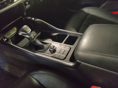 Used 2023 Kia Sorento S FWD image 26