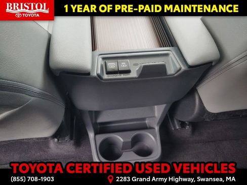 Used 2024 Toyota Sienna XLE FWD image 18