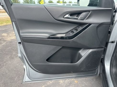 Used 2025 Chevrolet Equinox LT image 19