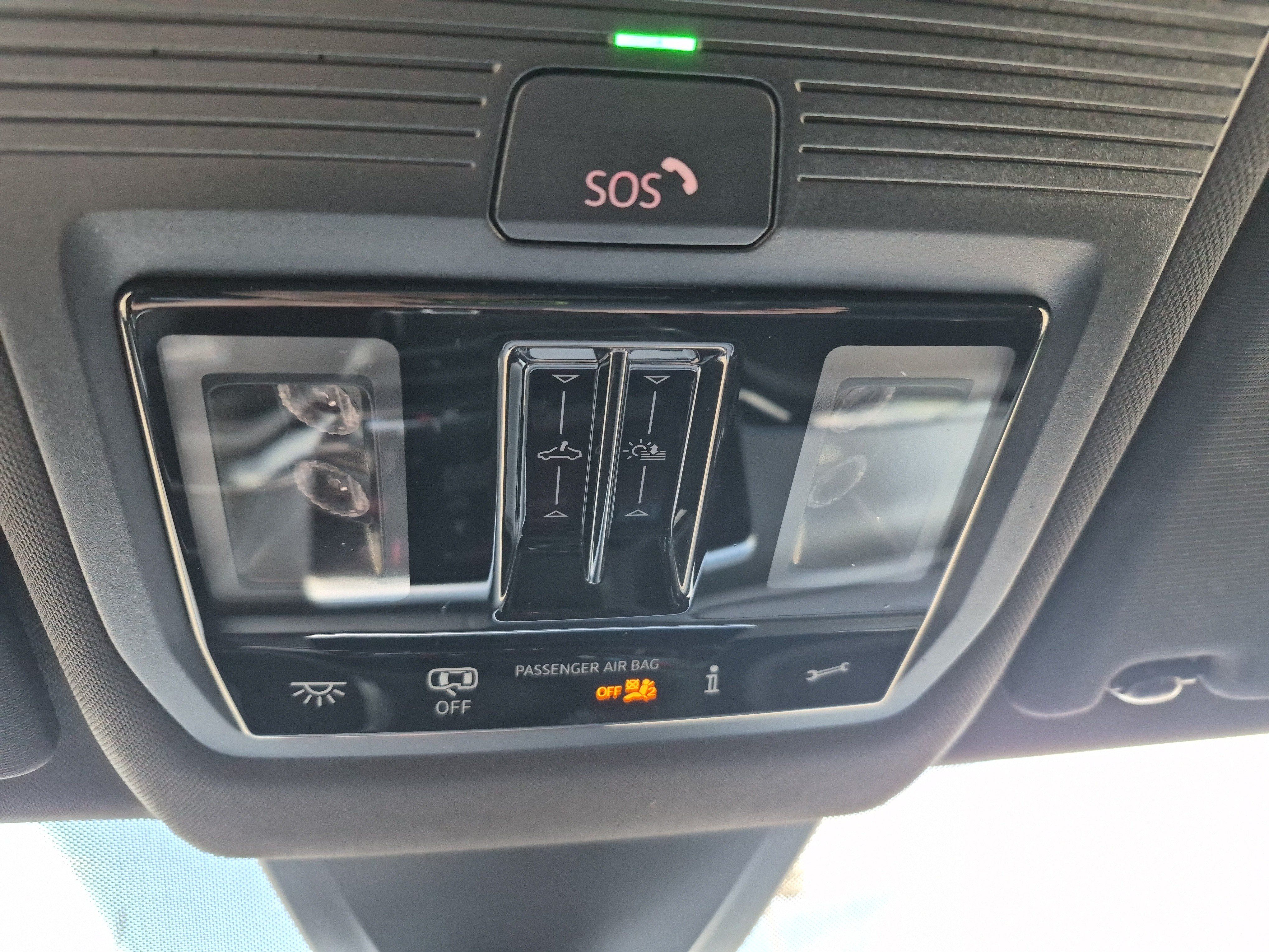 Used 2024 Volkswagen Atlas Cross Sport SEL AWD/4WD image 27