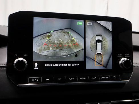 Used 2024 Mitsubishi Outlander SEL image 2