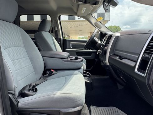 Used 2019 RAM 1500 Classic SLT AWD/4WD image 24