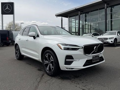 Used 2022 Volvo XC60 B5 Momentum AWD/4WD image 1