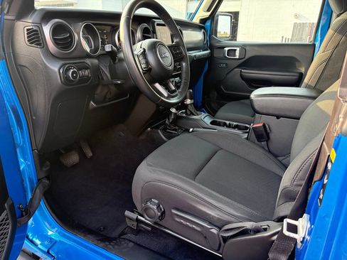 Used 2021 Jeep Wrangler Sport AWD/4WD image 13