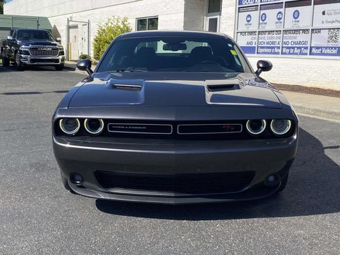Used 2015 Dodge Challenger R/T w/ Quick Order Package 22B R/T RWD image 2