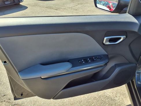 Used 2025 Kia K4 FWD image 12